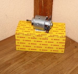 (Bild für) GEBLÄSEMOTOR LÜFTERMOTOR BOSCH 0130111145 FÜR/KOMPATIBEL ZU 964 993 O.E. TEILENUMMER ZU VERGLEICHSZWECKEN: 99362432801 EAN: 3165142533742