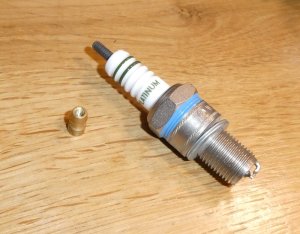 (Bild für) ZÜNDKERZE BOSCH W215P21 0241243501 FÜR/KOMPATIBEL ZU O.E. TEILENUMMERN ZU VERGLEICHSZWECKEN: 