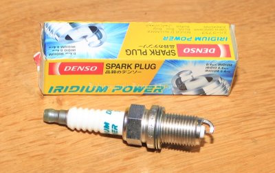 (Bild für) ZÜNDKERZE DENSO IK27 FÜR/KOMPATIBEL ZU O.E. TEILENUMMERN ZU VERGLEICHSZWECKEN: NDIK27A 9004851147000 MZ602024 4DA36M09 EAN: 42511053120 42511531246