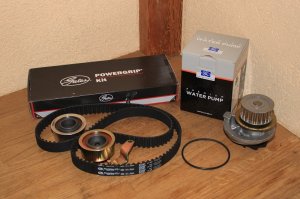 (Bild für) ZAHNRIEMENSATZ GATES K015205 INKL. WASSERPUMPE SALERI SIL PA624P FÜR/KOMPATIBEL C20XE C20LET MOTOR BIS MOTORNUMMER ZU O.E. TEILENUMMERN ZU VERGLEICHSZWECKEN: 90280404 93174266 1606197 1334017 1334038 90281612 90442207 636567 636564 636367 93174266 1606197 90323501 636732 636423 90323503 EAN: 8019738672115