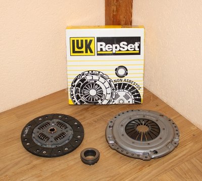 (Bild für) LAGERWARE KUPPLUNGSSATZ LUK 623092800 FÜR/KOMPATIBEL ZU C20XE MOTOR O.E. TEILENUMMERN ZU VERGLEICHSZWECKEN: 01606958 1606958 90540807 EAN: 4005108840653